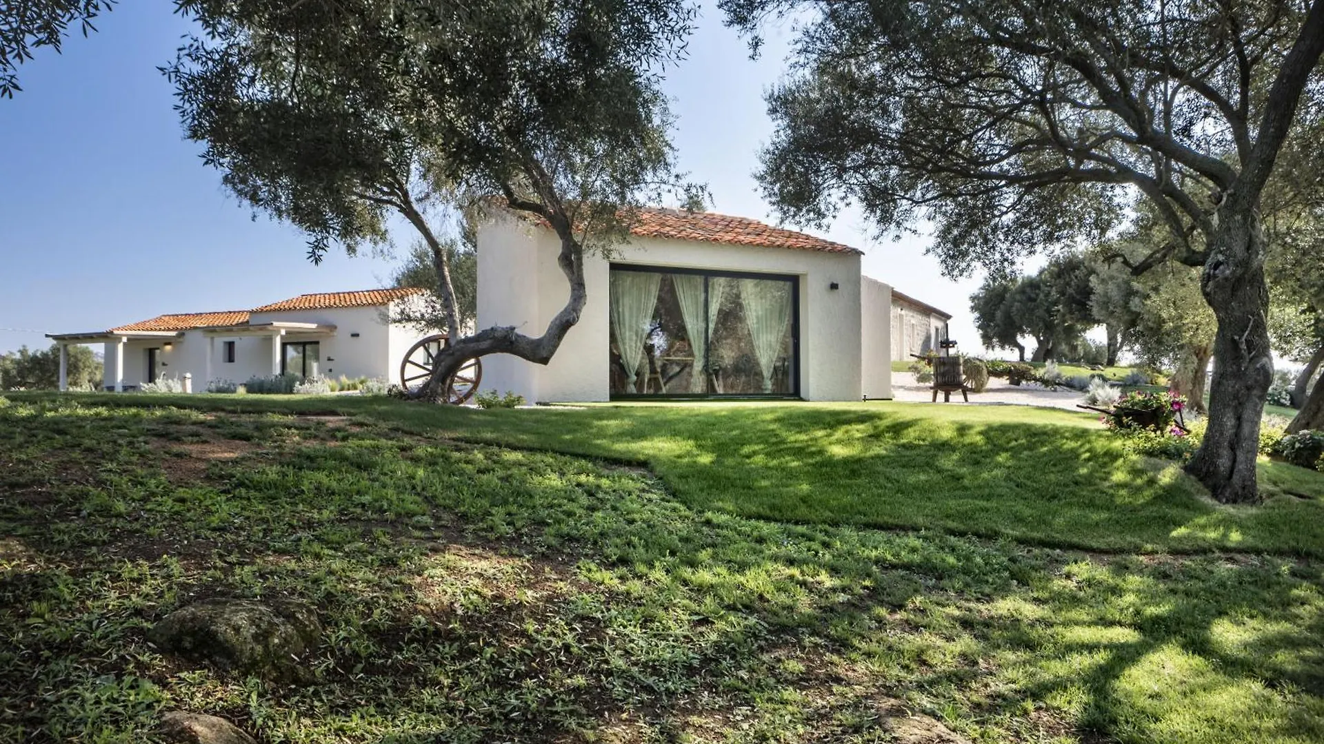 ארזח'ינה Uddastri Retreat לינה וארוחת בוקר