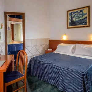 https://luciani.it-romehotels.com